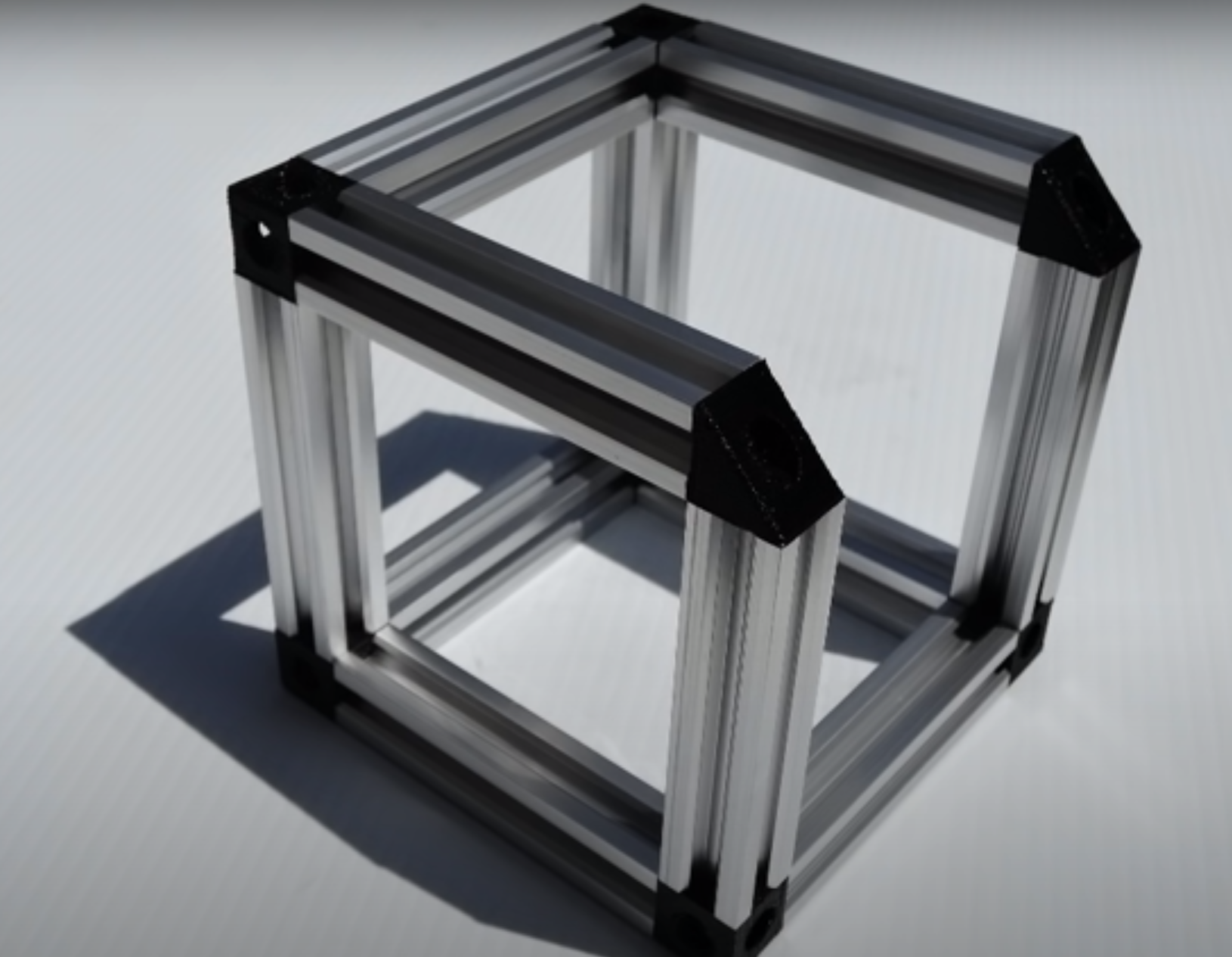 box z profili v-slot